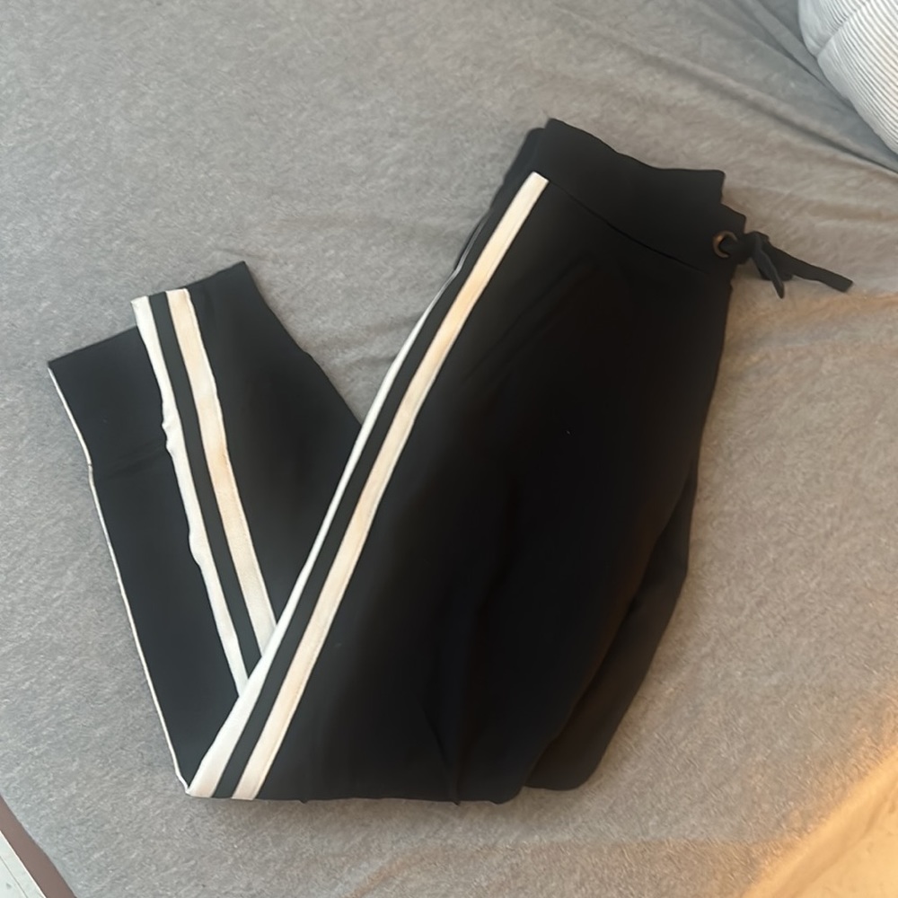 SOLD Athleta joggers in Size XXS - Picture 16 of 17